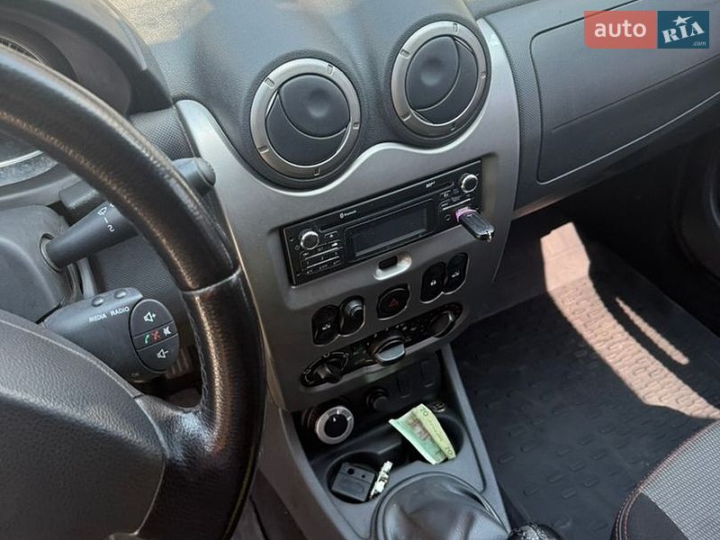 Позашляховик / Кросовер Renault Duster 2013 в Лубнах