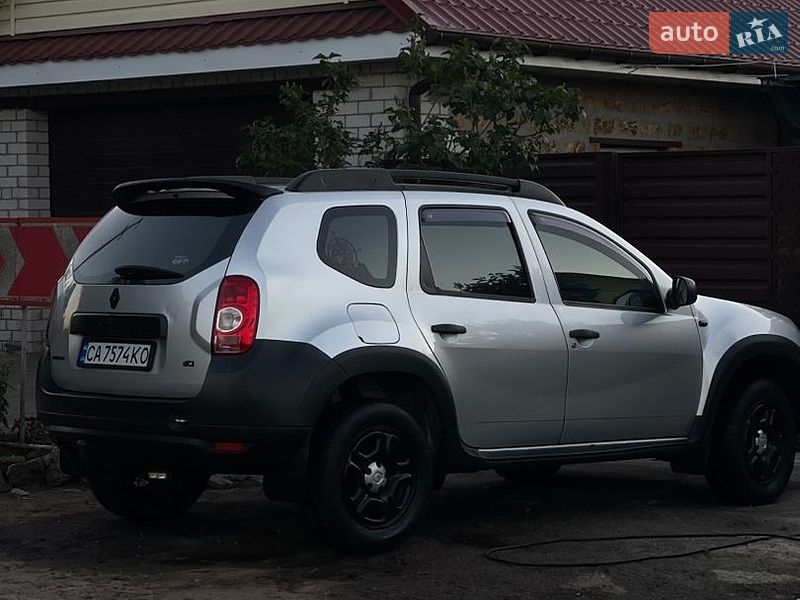 Внедорожник / Кроссовер Renault Duster 2011 в Черкассах