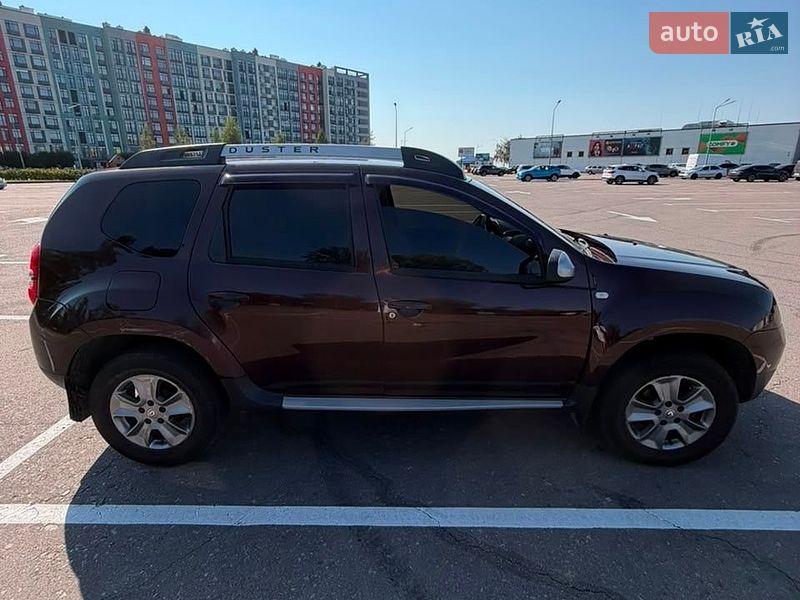 Внедорожник / Кроссовер Renault Duster 2017 в Гатном