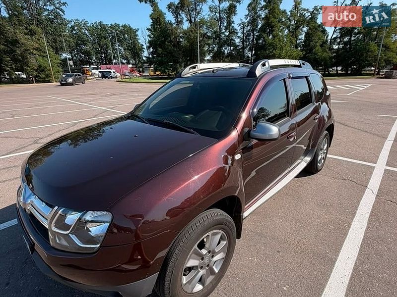 Внедорожник / Кроссовер Renault Duster 2017 в Гатном