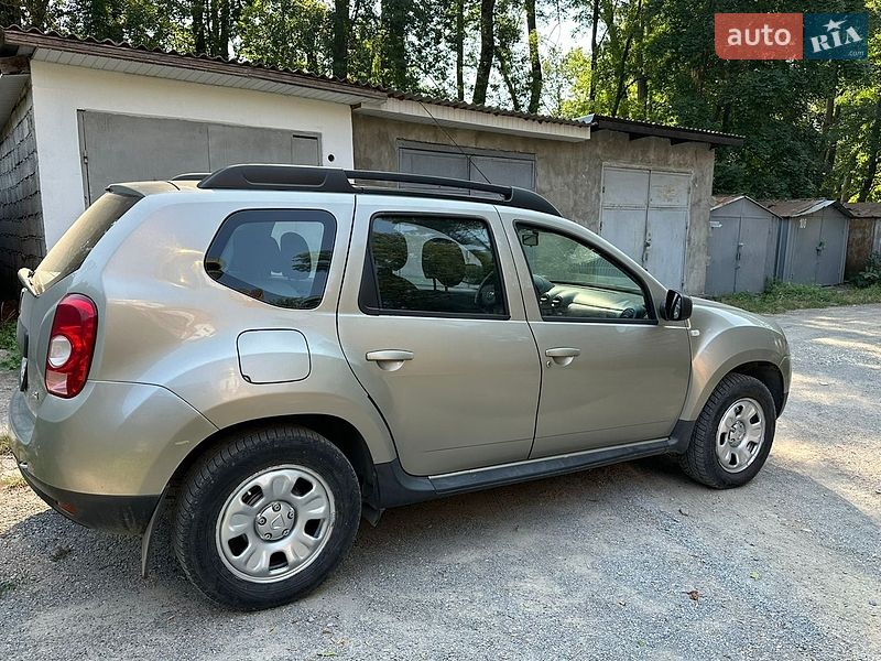 Внедорожник / Кроссовер Renault Duster 2011 в Борщеве