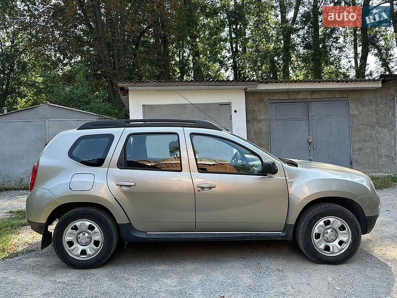 Внедорожник / Кроссовер Renault Duster 2011 в Борщеве