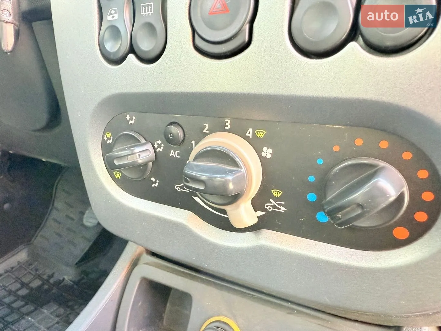 2010 Renault Duster - мініатюра 23