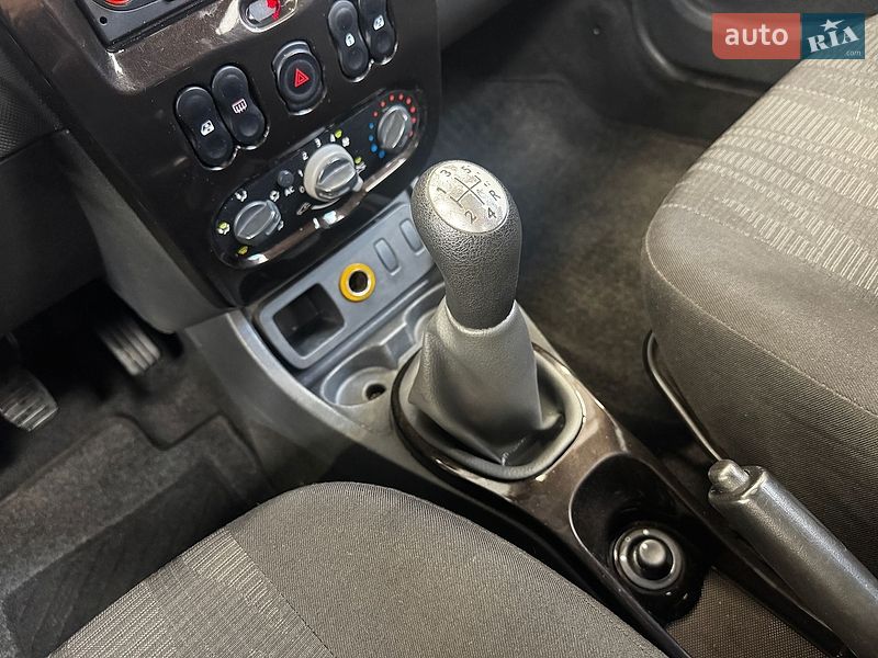 Внедорожник / Кроссовер Renault Duster 2011 в Киеве