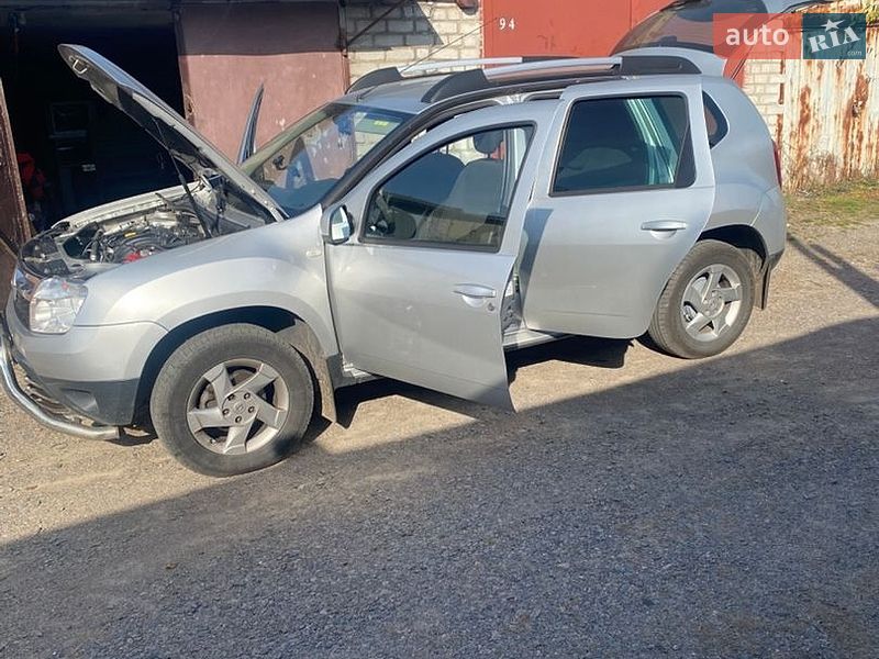 Внедорожник / Кроссовер Renault Duster 2011 в Кременчуге