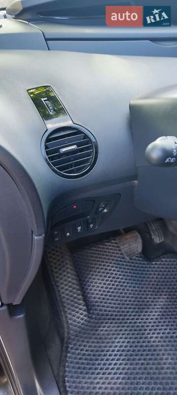 Минивэн Renault Espace 2013 в Коростене