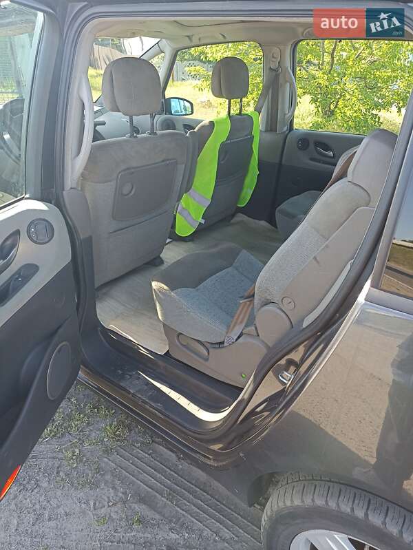 Мінівен Renault Espace 2004 в Дніпрі