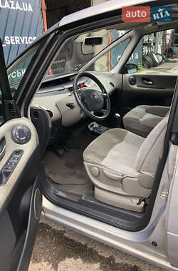 Минивэн Renault Espace 2004 в 