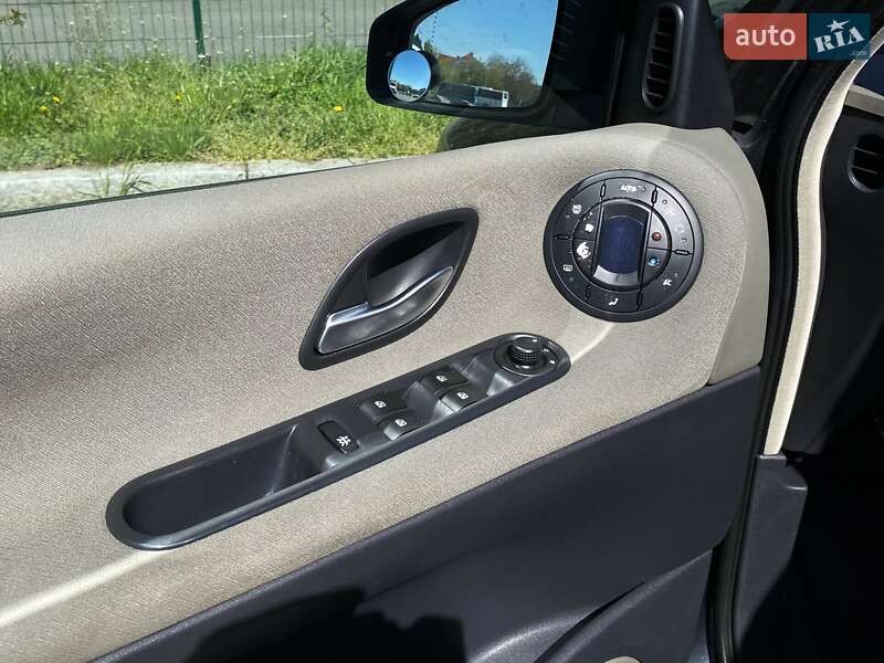 Минивэн Renault Espace 2004 в Хмельницком