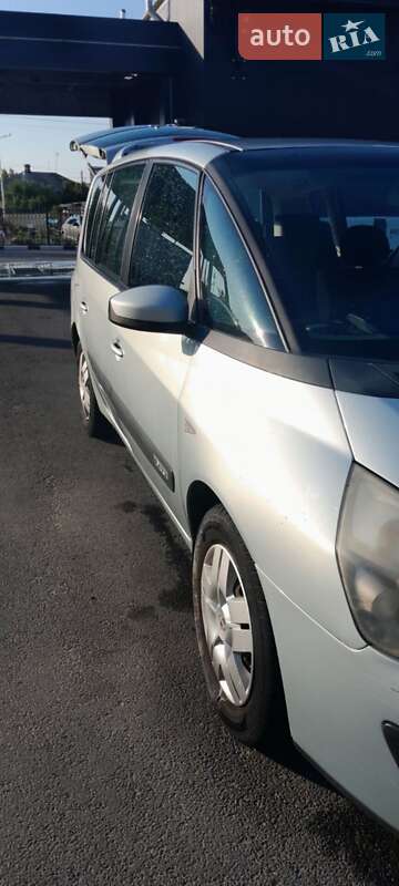 Минивэн Renault Espace 2004 в Коростене