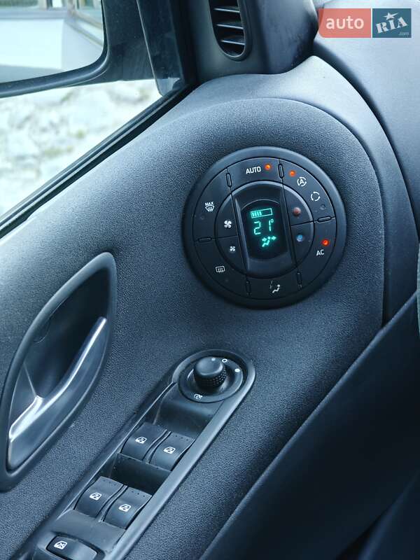 Минивэн Renault Espace 2010 в Гадяче