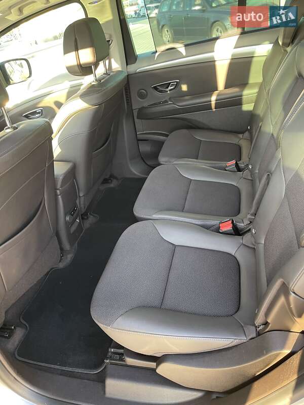 Минивэн Renault Espace 2015 в Нововолынске фото 21 Минивэн Renault Espace 2015 в Нововолынске