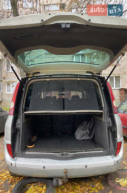 Минивэн Renault Espace 2004 в  фото 15 Минивэн Renault Espace 2004 в