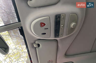 Минивэн Renault Espace 2004 в  фото 24 Минивэн Renault Espace 2004 в