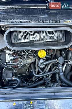 Минивэн Renault Espace 2004 в Першотравенске