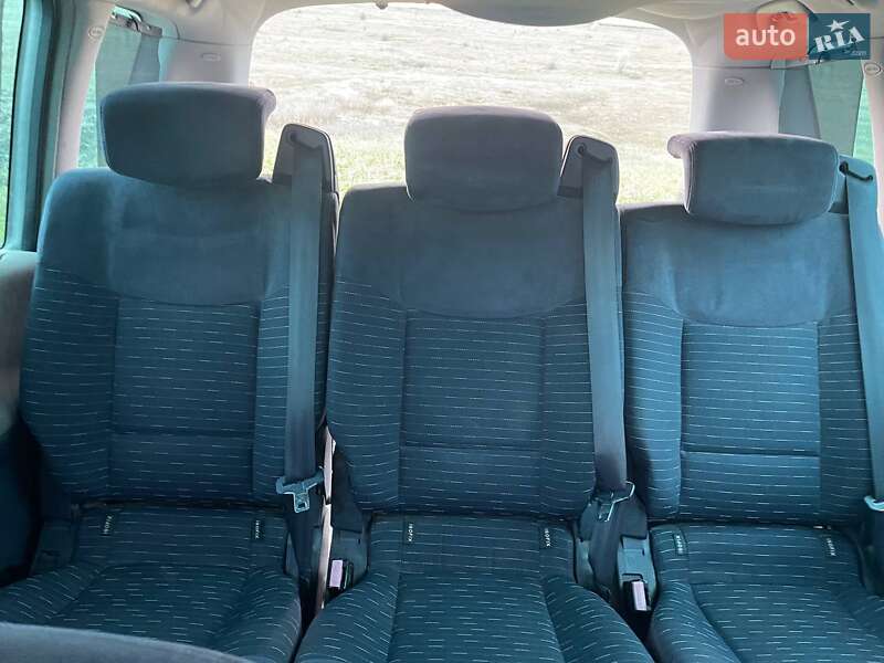 Мінівен Renault Espace 2003 в Кельменцях