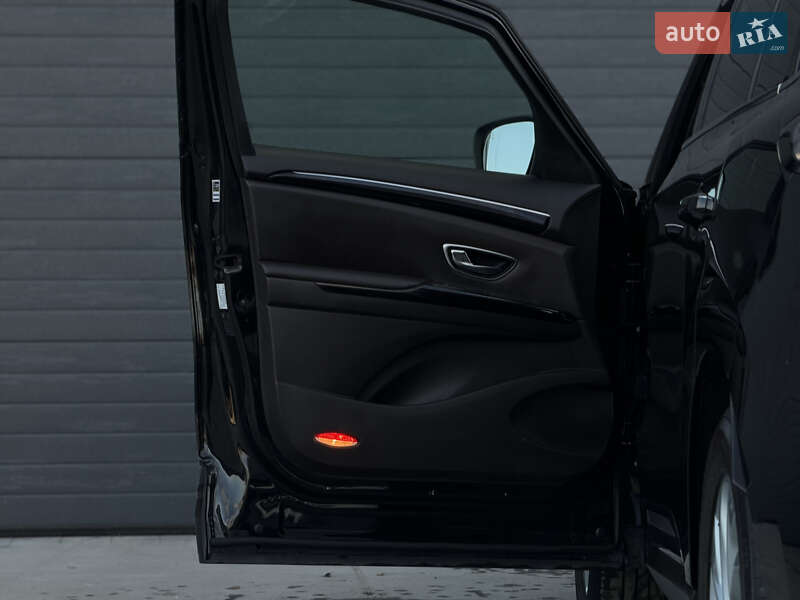 Мінівен Renault Espace 2016 в Дубні