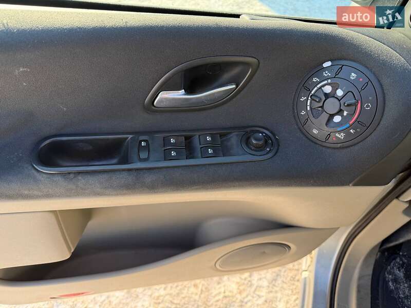 Минивэн Renault Espace 2006 в Киеве