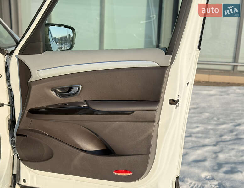 Мінівен Renault Espace 2015 в Києві