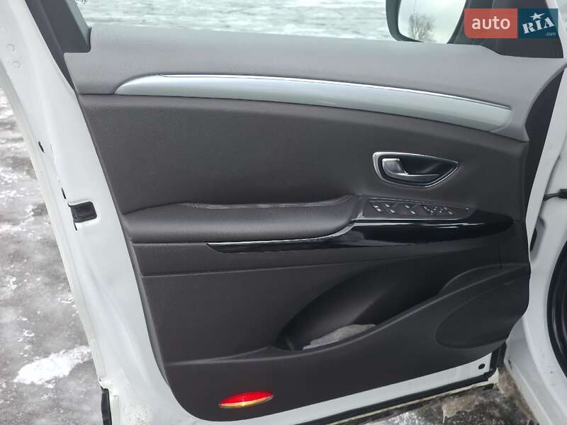 Мінівен Renault Espace 2015 в Дніпрі