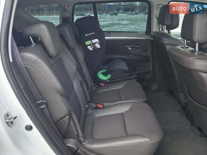 Мінівен Renault Espace 2015 в Дніпрі