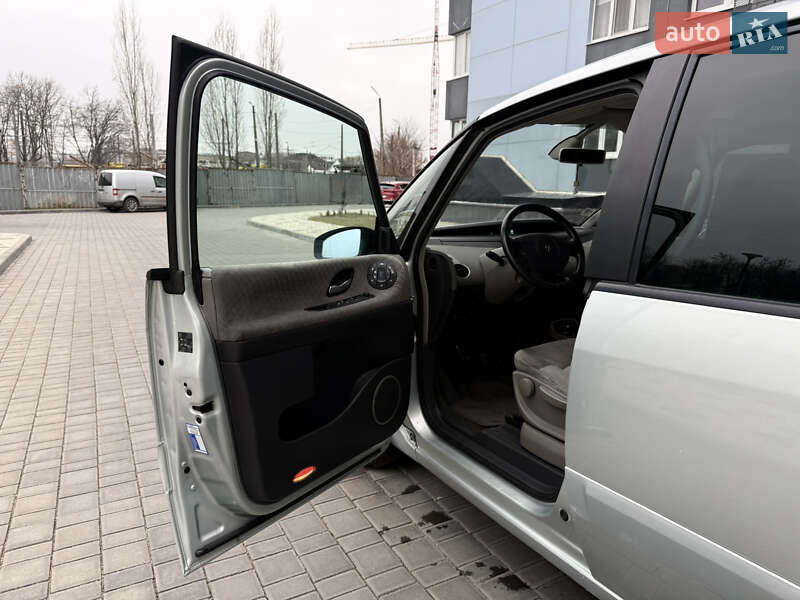 Мінівен Renault Espace 2004 в Одесі фото 33 Мінівен Renault Espace 2004 в Одесі