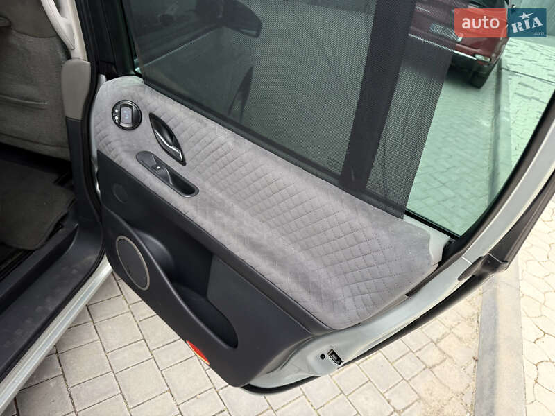 Мінівен Renault Espace 2004 в Одесі фото 66 Мінівен Renault Espace 2004 в Одесі