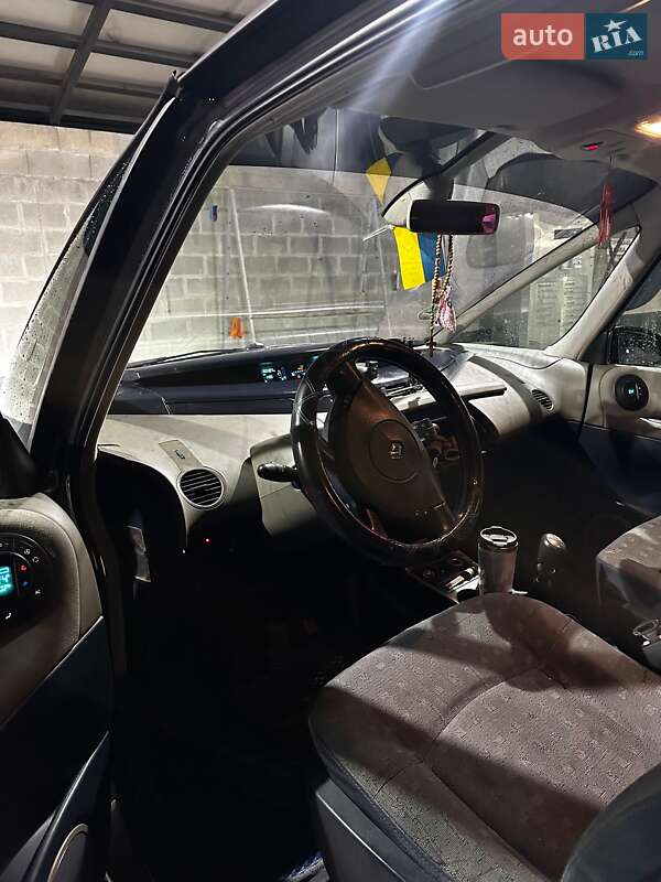 Мінівен Renault Espace 2004 в Тернополі