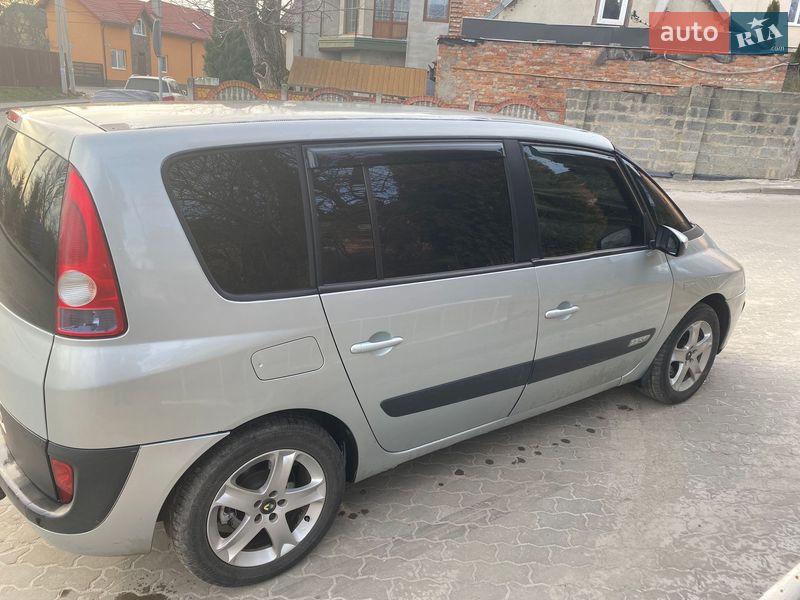 Минивэн Renault Espace 2003 в Городке