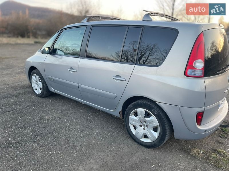 Минивэн Renault Espace 2003 в Косове