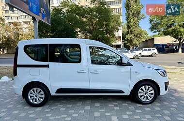 Минивэн Renault Express 2024 в 