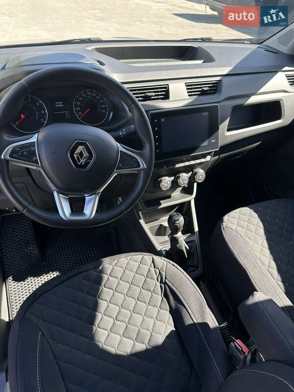 Грузовой фургон Renault Express 2023 в Тернополе