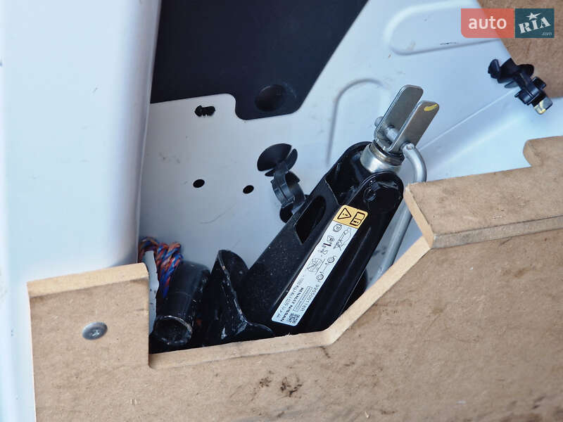 Грузовой фургон Renault Express 2023 в Дрогобыче