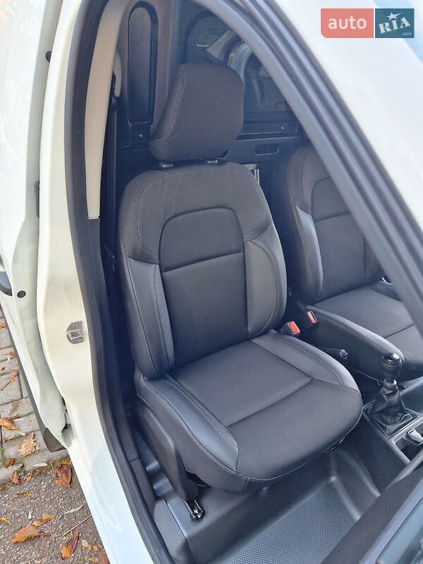 Грузовой фургон Renault Express 2023 в Дрогобыче