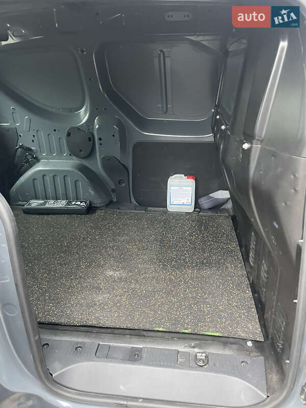 Вантажний фургон Renault Express 2022 в Львові