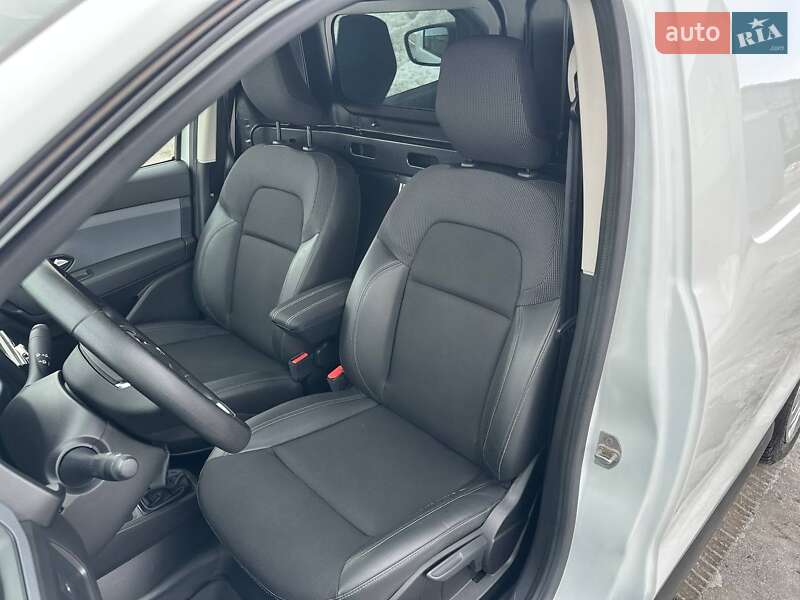 Вантажний фургон Renault Express 2023 в Києві фото 13 Вантажний фургон Renault Express 2023 в Києві