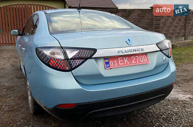 Седан Renault Fluence Z.E. 2012 в Рованцах