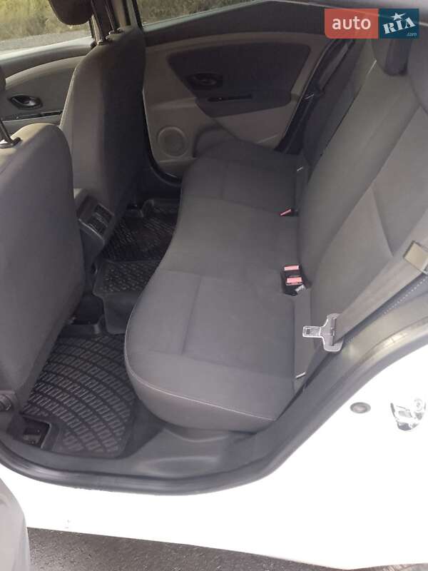 Седан Renault Fluence Z.E. 2011 в Ужгороде фото 11 Седан Renault Fluence Z.E. 2011 в Ужгороде