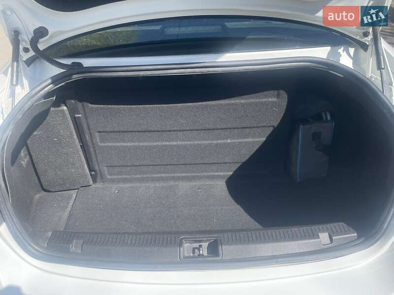 Седан Renault Fluence Z.E. 2012 в Луцке