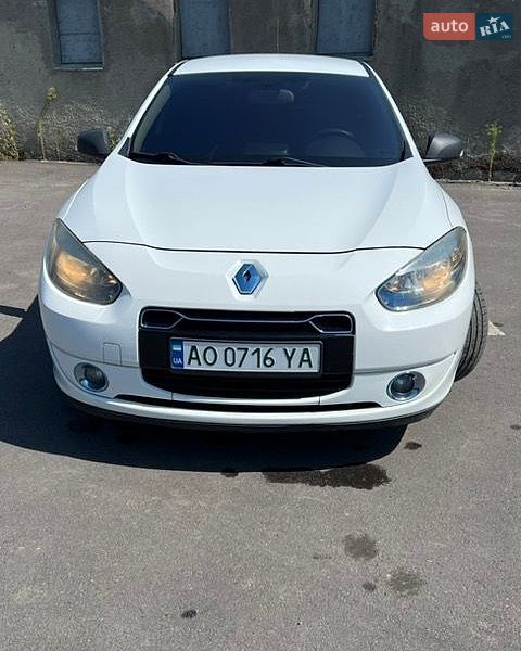 Седан Renault Fluence Z.E. 2011 в Ужгороде