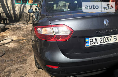Седан Renault Fluence 2010 в 