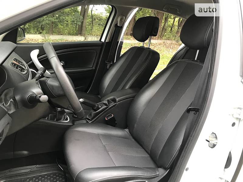 Седан Renault Fluence 2011 в Тернополі