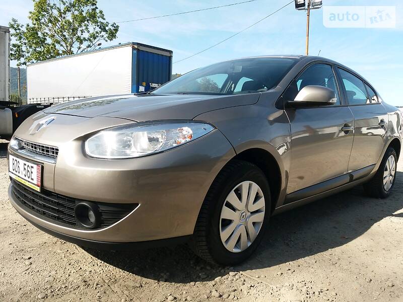 Седан Renault Fluence 2012 в Хусте