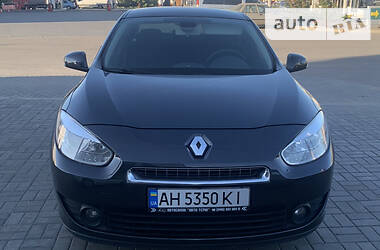 Седан Renault Fluence 2010 в Маріуполі