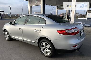 Седан Renault Fluence 2010 в Днепре