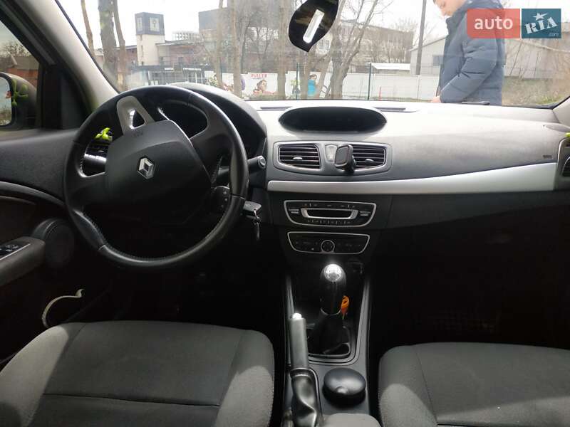Седан Renault Fluence 2012 в Львове