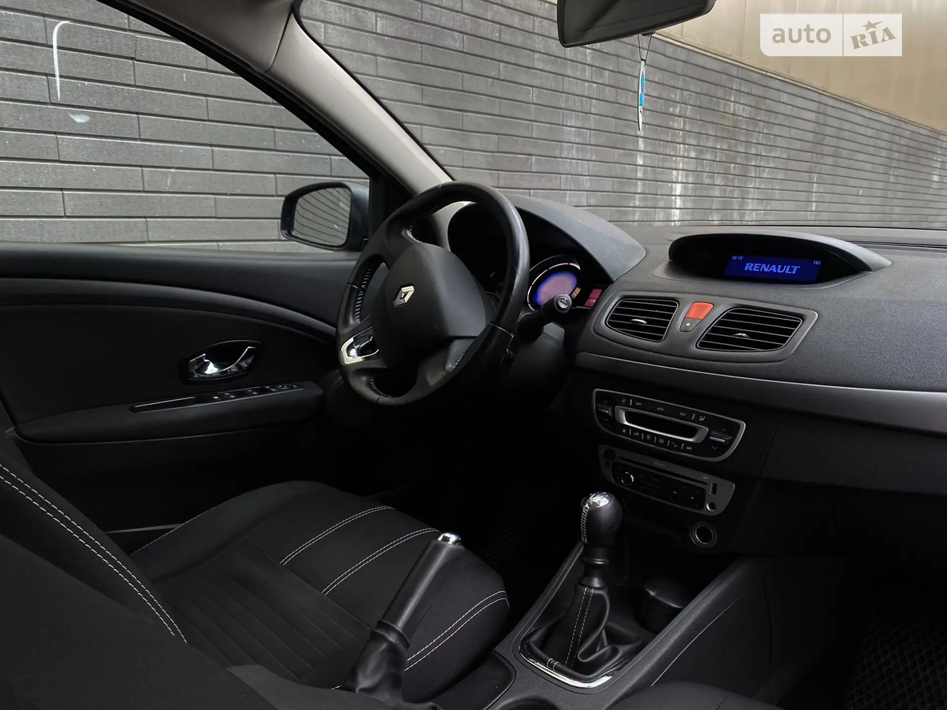2016 Renault Fluence - мініатюра 24