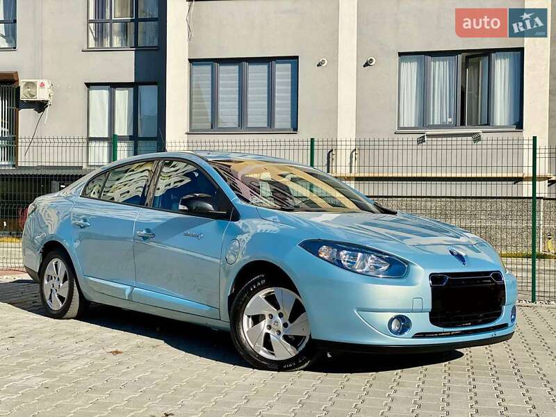 Седан Renault Fluence 2012 в Калуші