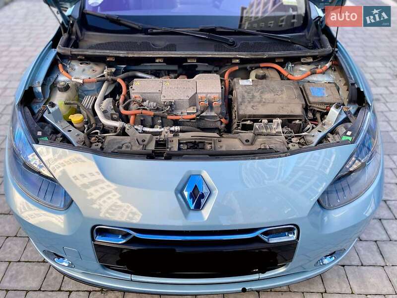 Седан Renault Fluence 2012 в Калуші