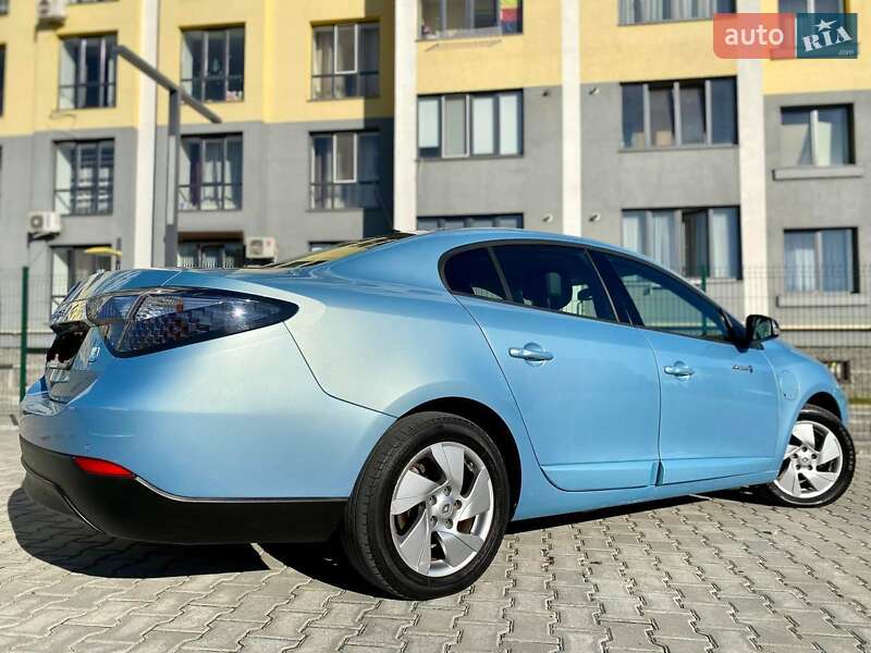 Седан Renault Fluence 2012 в Калуші